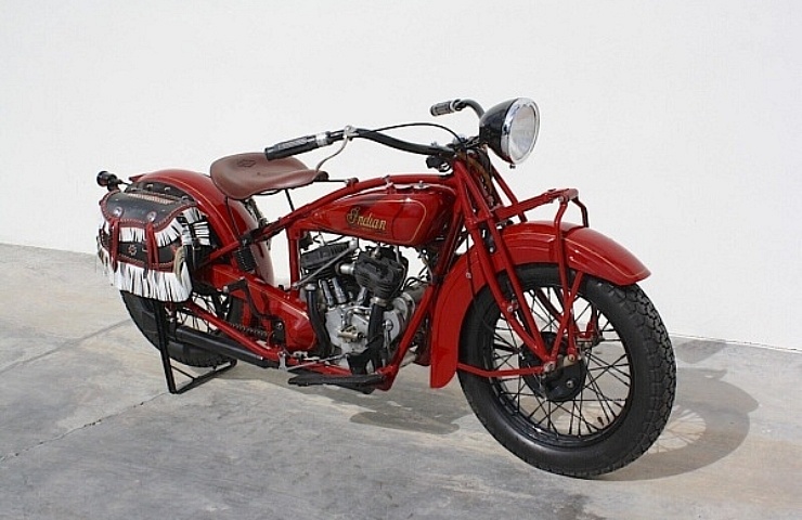 1930 Indian 101 - right front profile