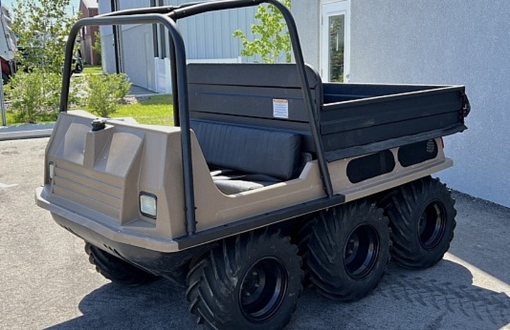 2004 MAX Buffalo 6X6 dump bed - left front profile - featured