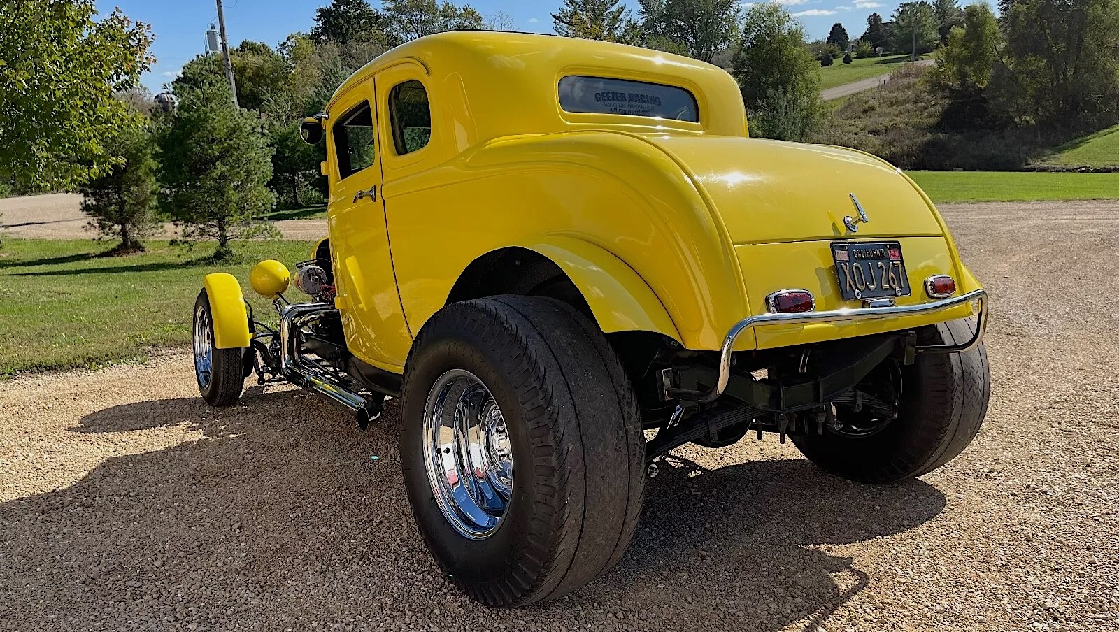 '32 Ford Deuce Coupe アメリカングラフィティ　デュースクーペ Amazon.com: Signed MILNER'S '32 DEUCE COUPE from AMERICAN