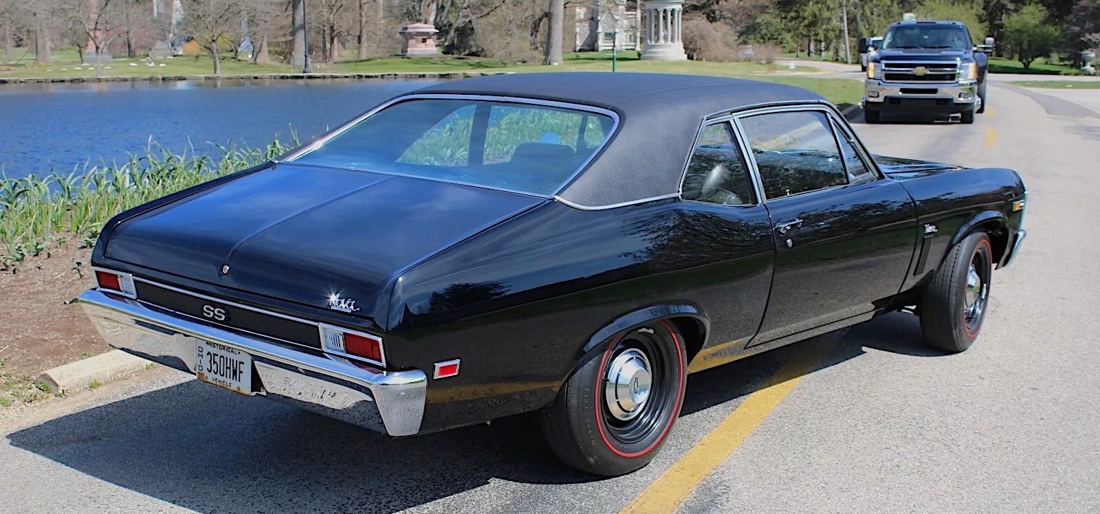 Right rear profile