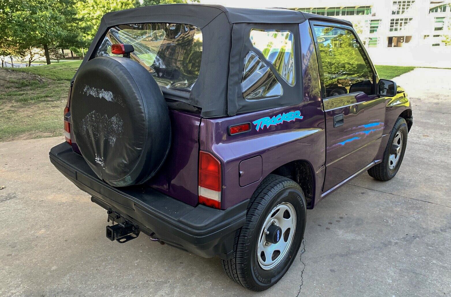 1995 Geo Tracker - right rear profile