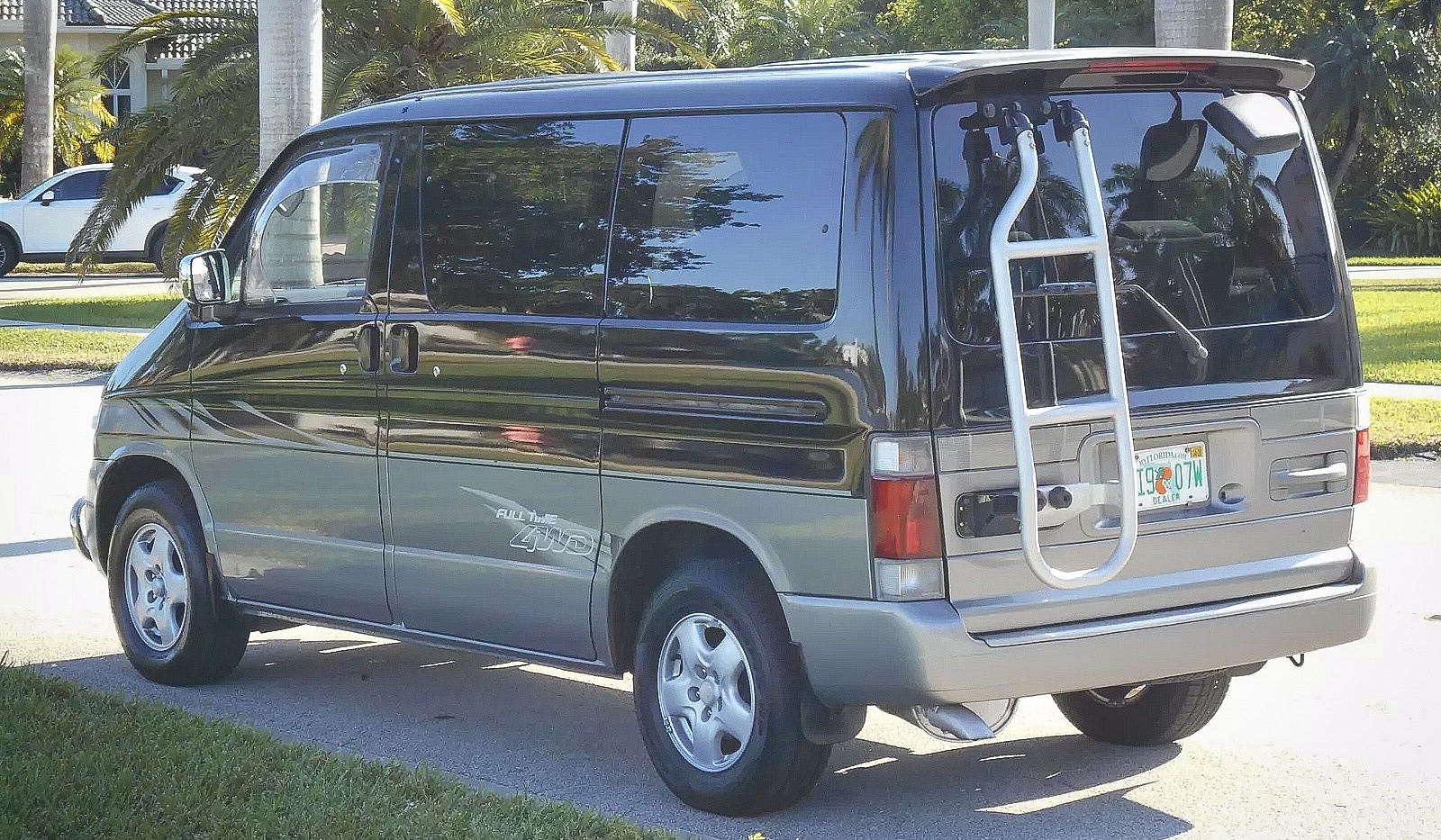 1997 Mazda Bongo 4WD Turbo Diesel kei camper van - left rear profile