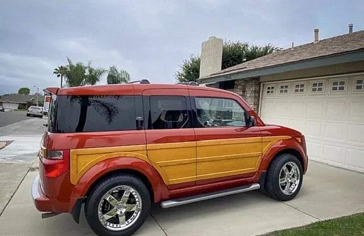 2003 Honda Element Woodie - right side - featured
