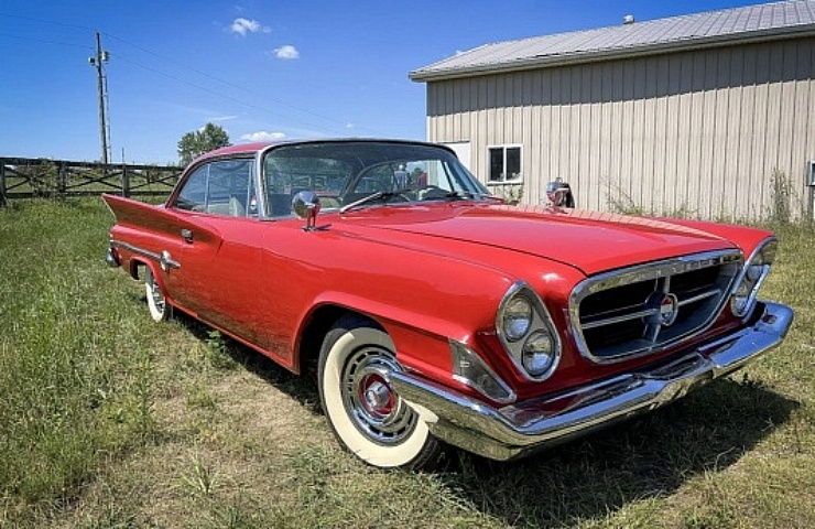 1961 Chrysler 300 - right front profile - featured