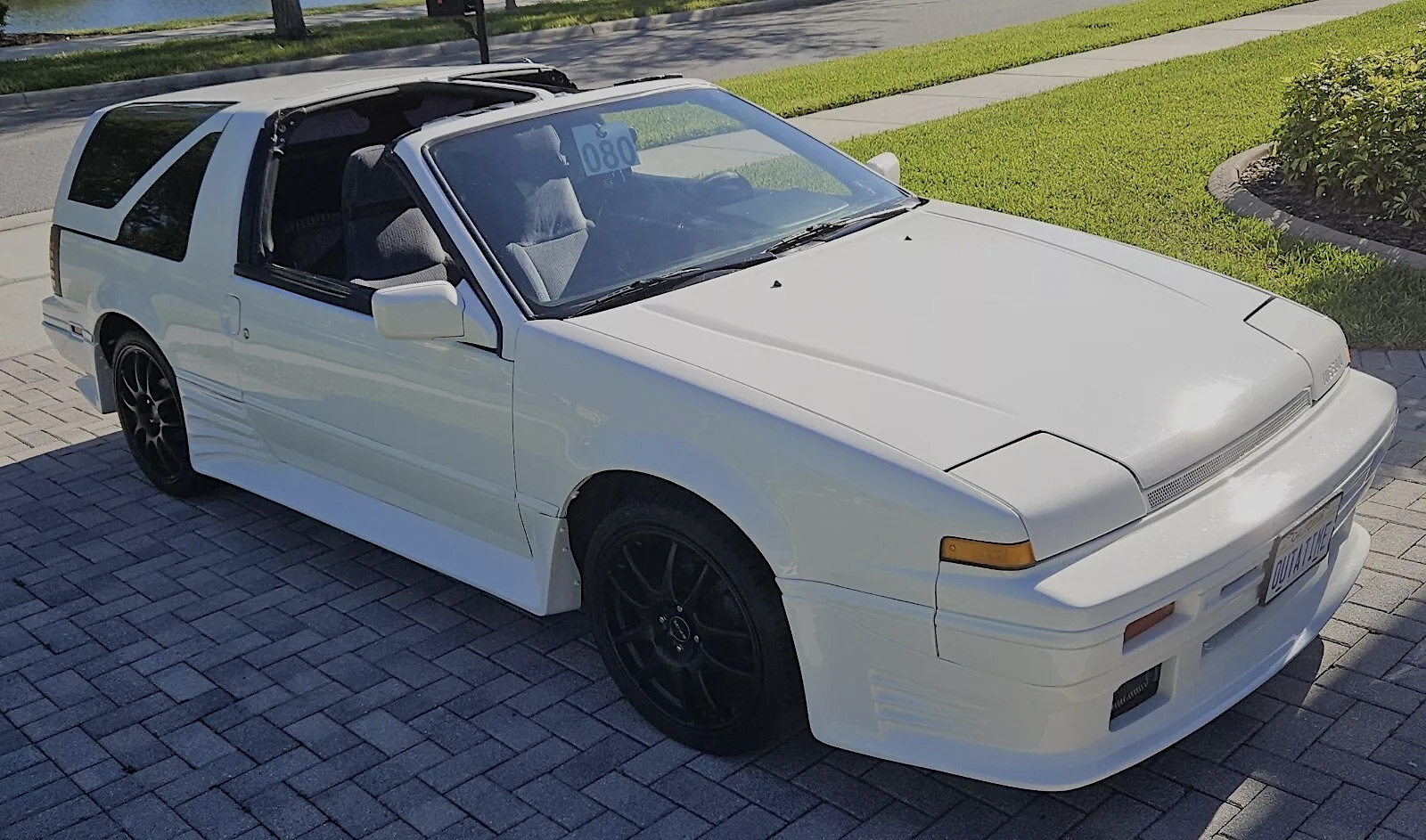 1987 Nissan Pulsar NX SE SportBak - right front profile