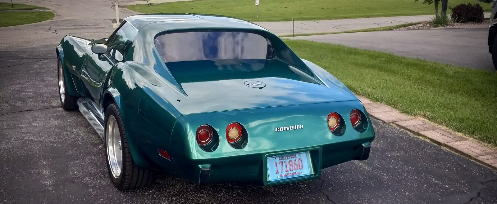 1977 Chevrolet Corvette - left rear profile