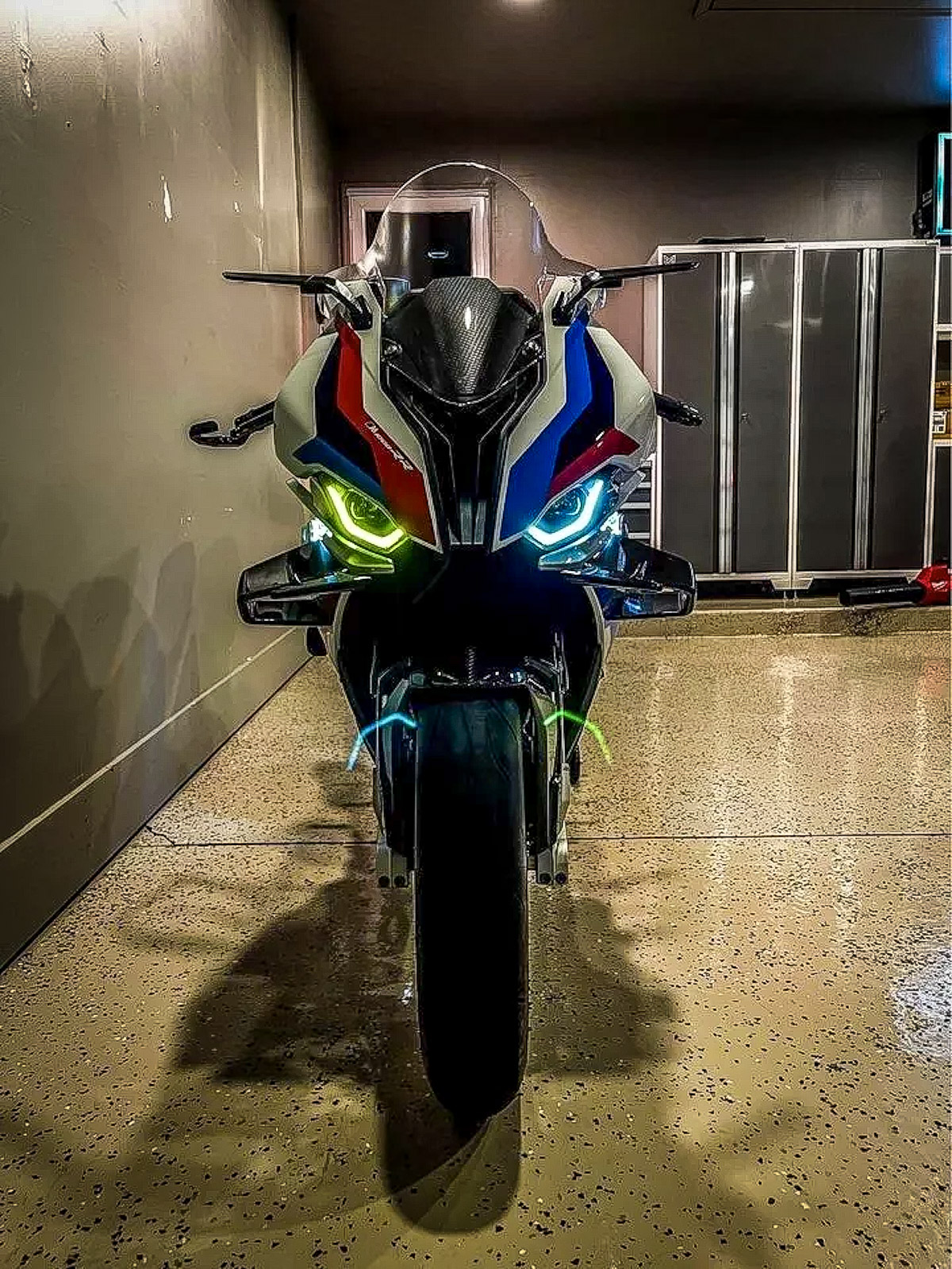 寺222 BMW M-Bike Limited Carbon Edition BMW M Bike Limited Carbon Edition.