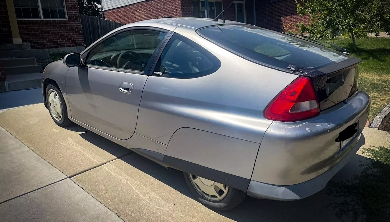 2002 Honda Insight -left rear profile