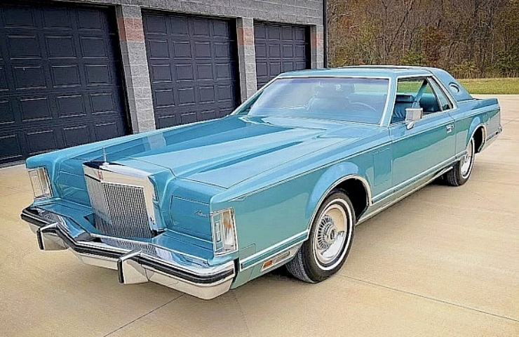 1979 Lincoln Continental Mark V - left front profile - featured