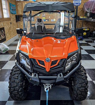 2022 CFMOTO ZFORCE 800 - front 