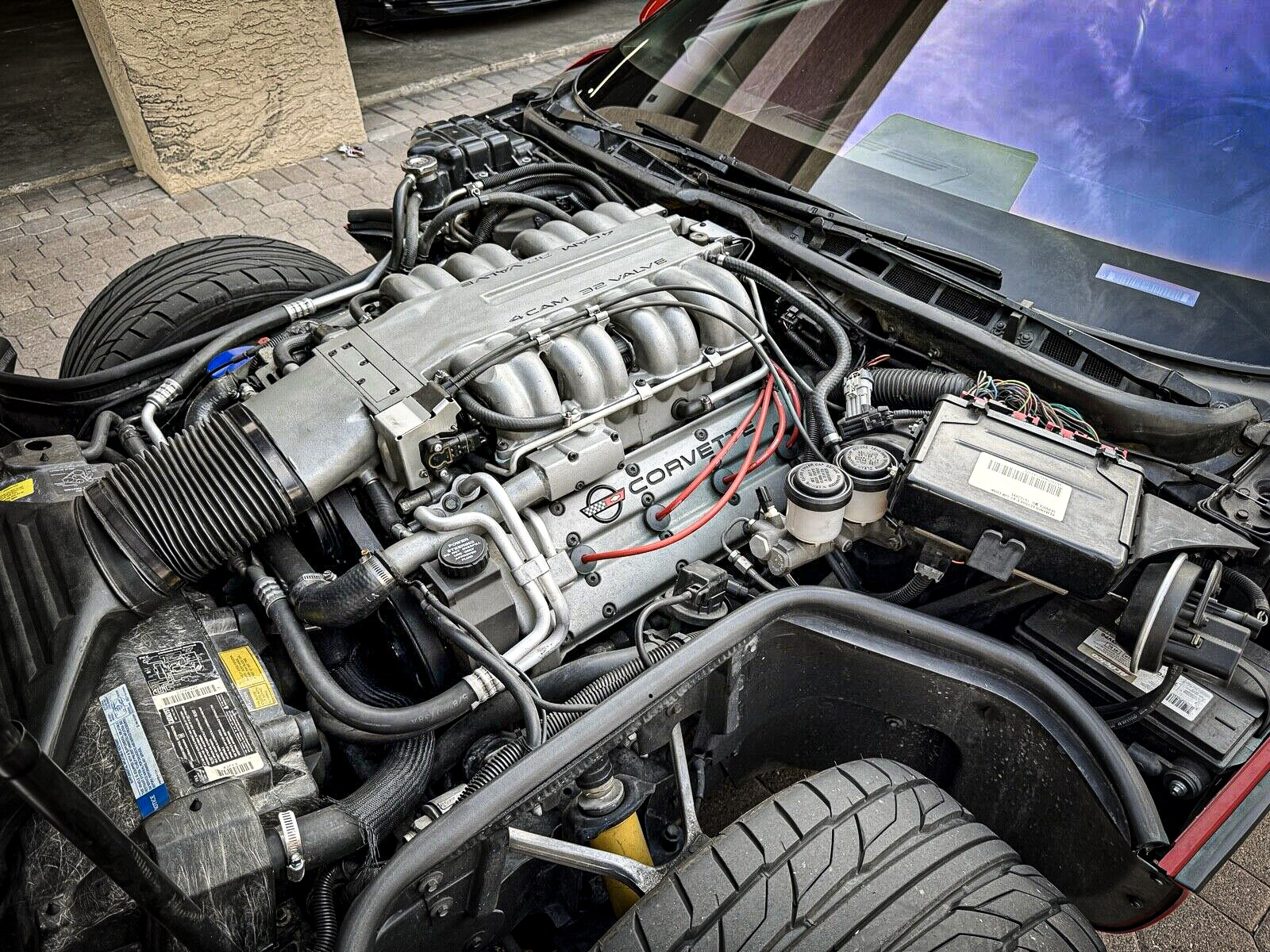 Supercharged aluminum 5.7-liter V-8 engine