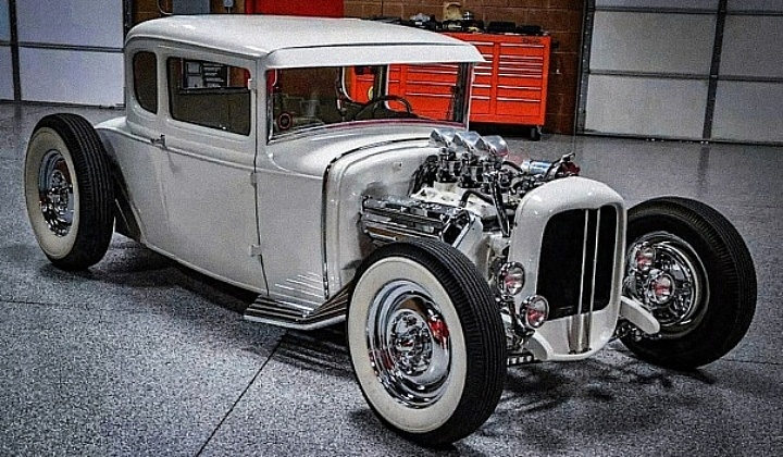 Jesse James / Paul Tetuel five-window Ford - right front profile
