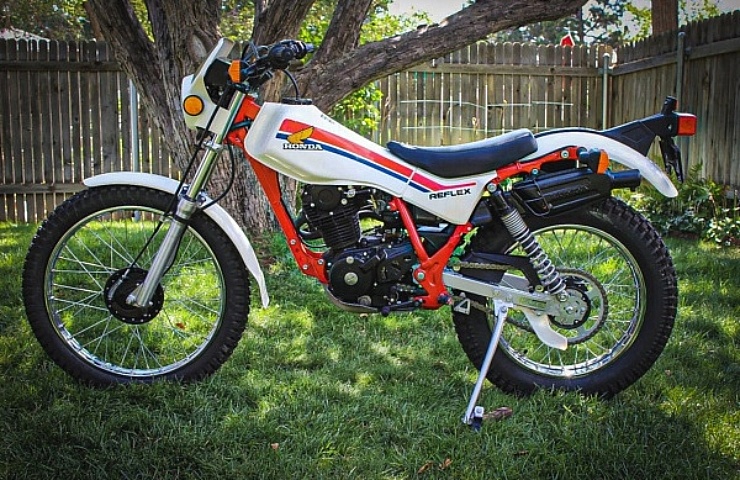 1986 Honda TLR200 Reflex - left side profile