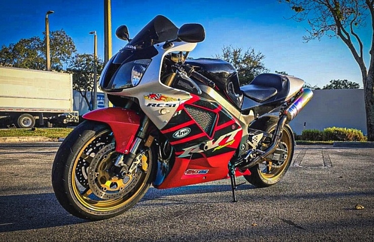2003 Honda RC51 SP2 left front profile