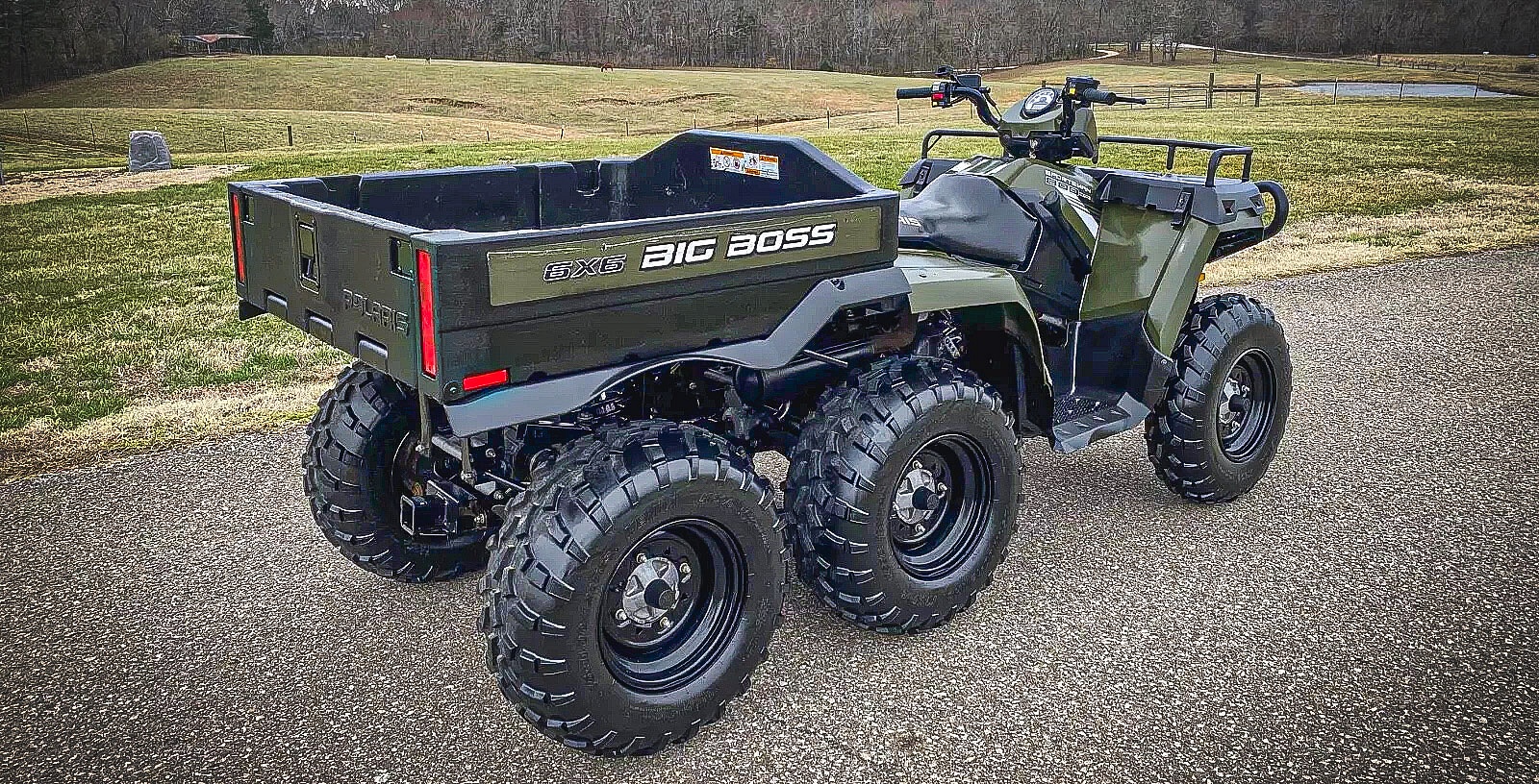 Polaris 800 6x6 BIG BOSS - right rear profile