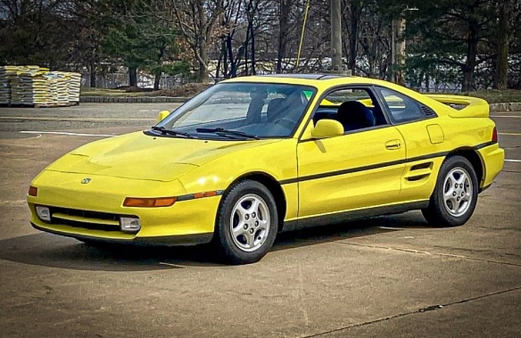 1992 Toyota MR2 Turbo - left front profile