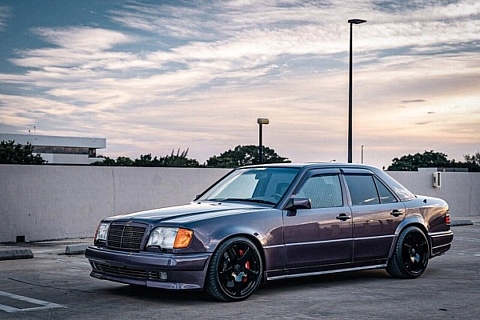 1992 Mercedes-Benz 500E - left front profile at sunset