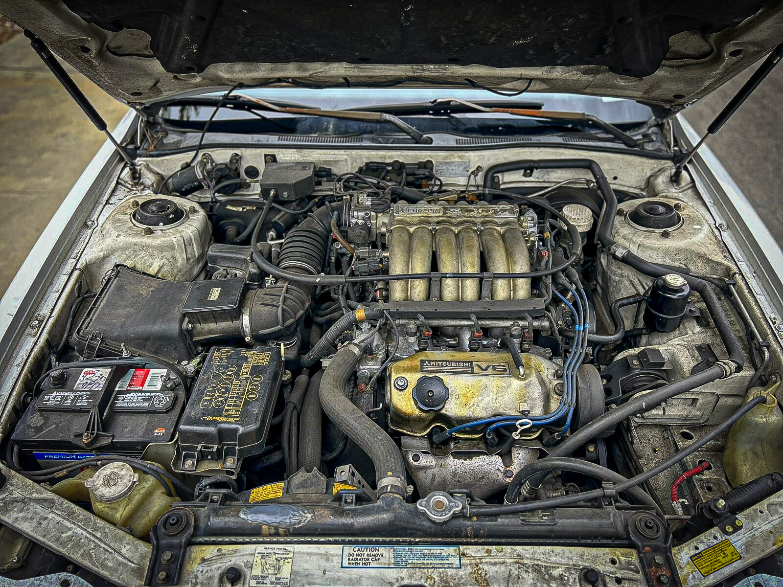 12-valve V-6 engine