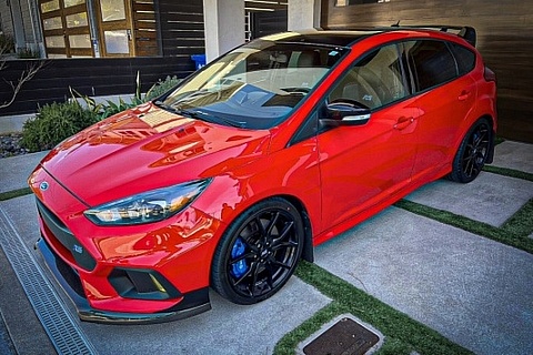 2018 Ford Focus RS left front profile