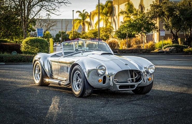 1965 Shelby Cobra right front profile-