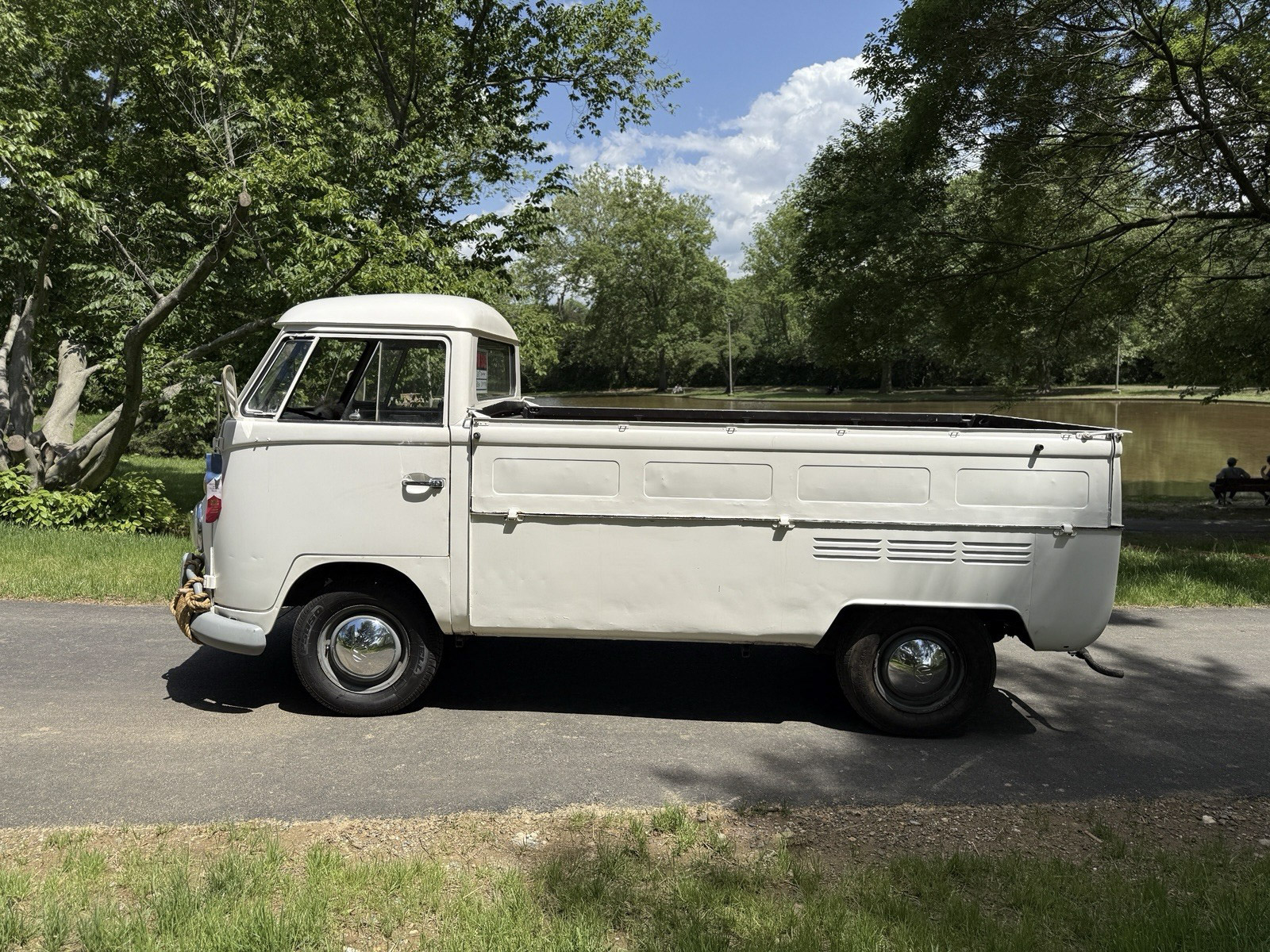 VW VW サファリウィンドーロック T-2 1955～1967 VW TYPE 2 BUS 1955-1967 SAFARI WINDOW SEALS KOMBI MICROBUS