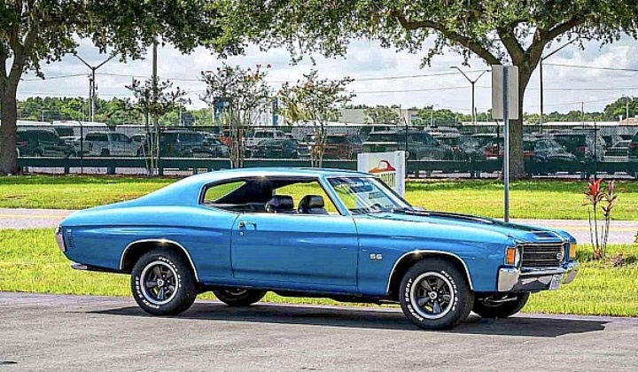 1972 Chevrolet Chevelle SS 454 - right front profile