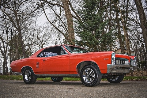 1967 Pontiac LeMans right front profile