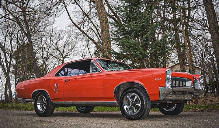 1967 Pontiac LeMans right front profile