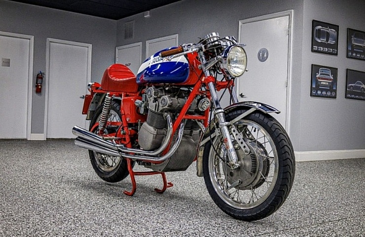 1973 MV Agusta 750S right front profile