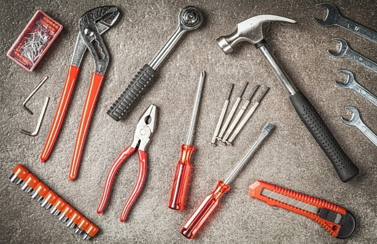 basic car tool kit - featured photo