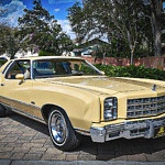 Immaculate 1977 Monte Carlo Has Rare Swiveling Bucket Seats