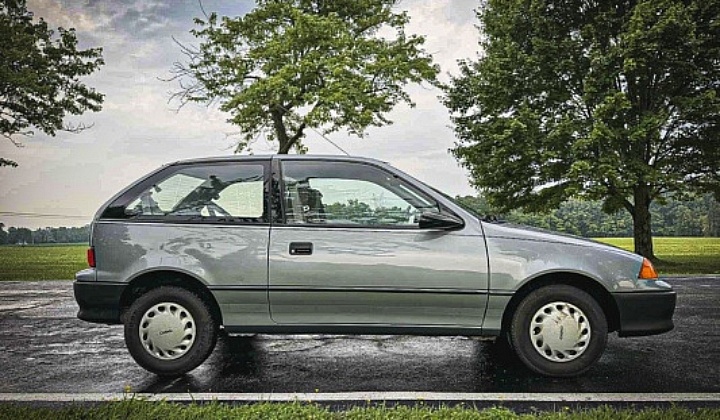1994 Geo Metro right side