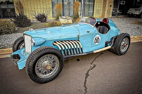1932 Auburn Speedster Special - left front profile