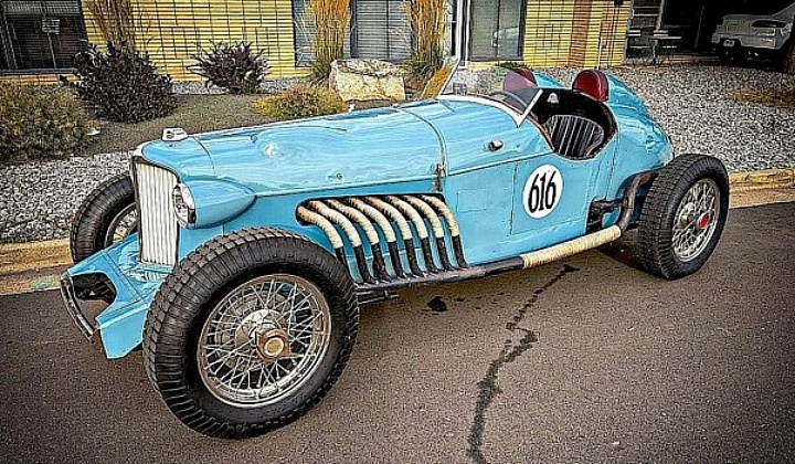 1932 Auburn Speedster Special - left front profile