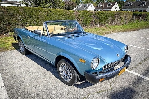 1981 Fiat 124 Spider 2000 Turbo right front profile